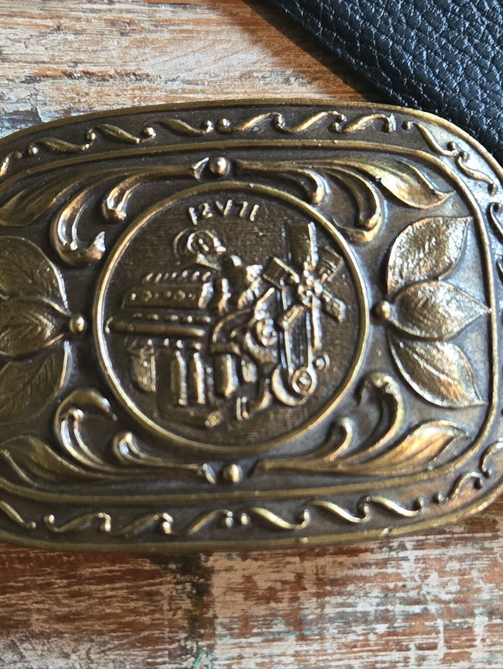 Vintage Detroit Diesel 12V71 Brass Engine Belt Buckle & Paris Leather  (BIN 007)